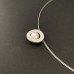 Anhänger Welle, breiter Rand mit Perle, ca. 22 mm breit, Silber