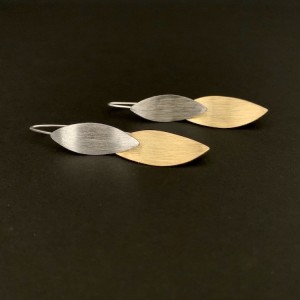 Ohrhänger Blatt, ca. 50 mm lang, Silber teilgoldplattiert