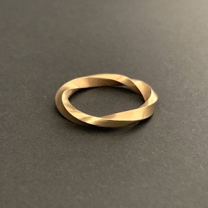 Ring gedreht, ca. 3 mm breit, Silber goldplattiert