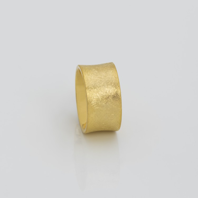 Ring konkav, ca. 11 mm breit, Silber goldplattiert 