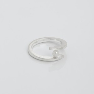 Ring offen mit Perle, ca. 10 mm breit, Silber